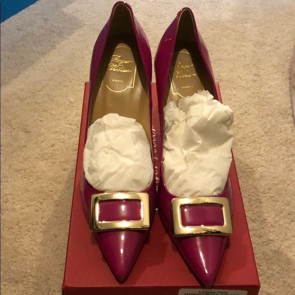 Authentic brand new roger vivier patent heel